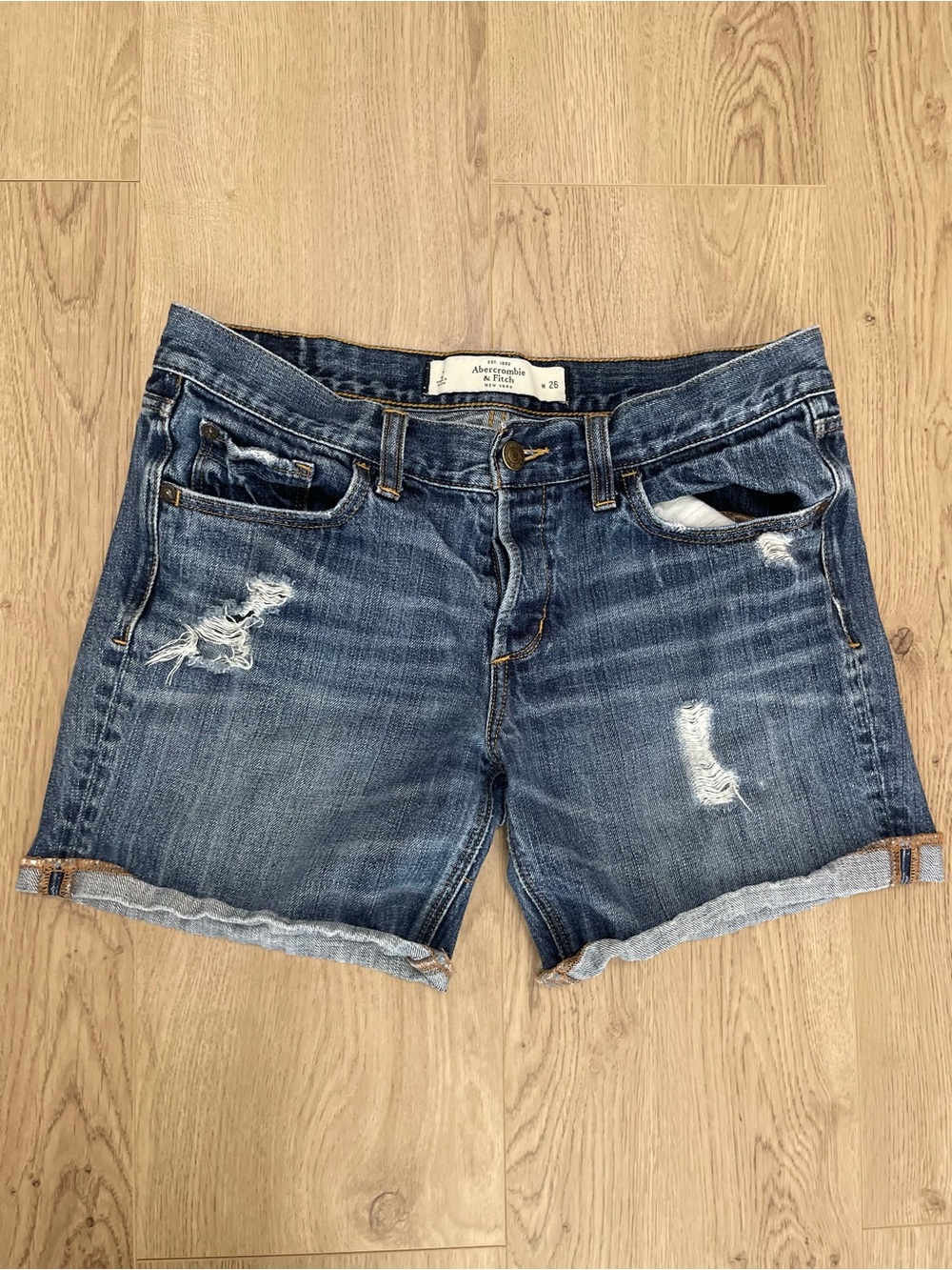 Abercrombie & Fitch Dark Blue Distressed Rolled Hem Jean Shorts (2/26)